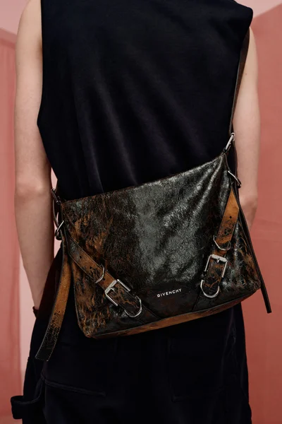 Look 1